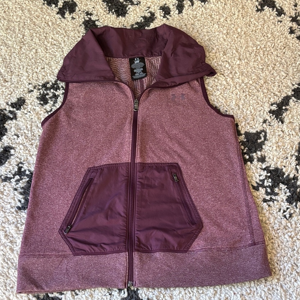 Under Armour women’s Maroon Zip-Up Vest